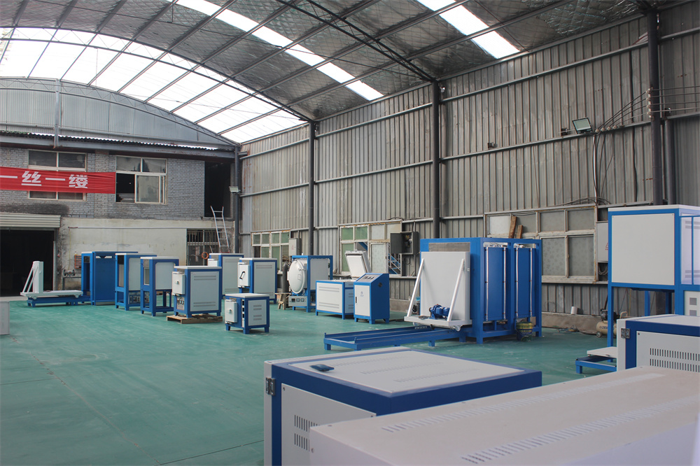 高溫真空氣氛爐廠房設備展示