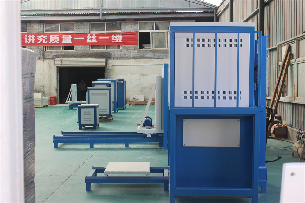 高溫升降電爐廠房設(shè)備展示