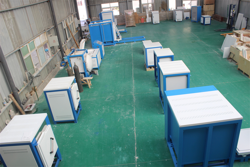  高溫箱式電阻爐廠房設(shè)備展示