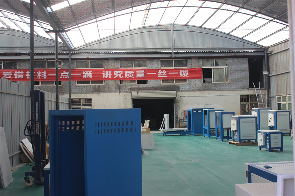 高溫箱式電爐廠房設備展示