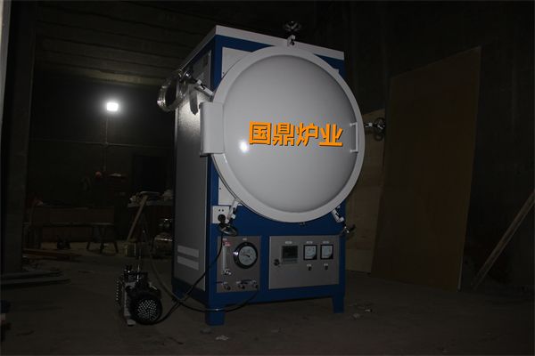 真空氣氛爐壓力波動(dòng)大有哪些具體的操作不當(dāng)?shù)那闆r